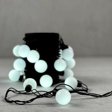 Фотография товара 'Laitcom HB20-1-2W Гирлянда «Шарики» 5м, Диаметр Шарика 40мм'